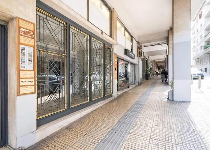 Studio In The City Center, Syntagma