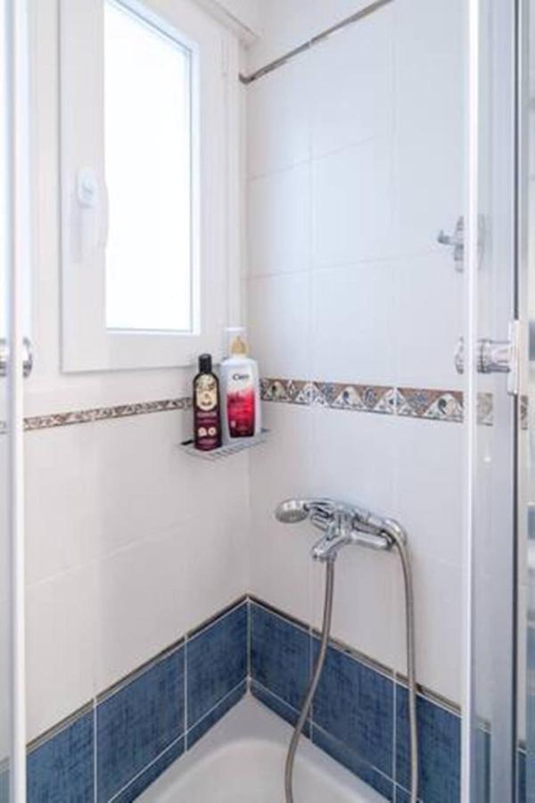 Apartment In The Center, Syntagma